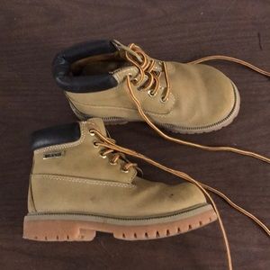 Waterproof kids boots